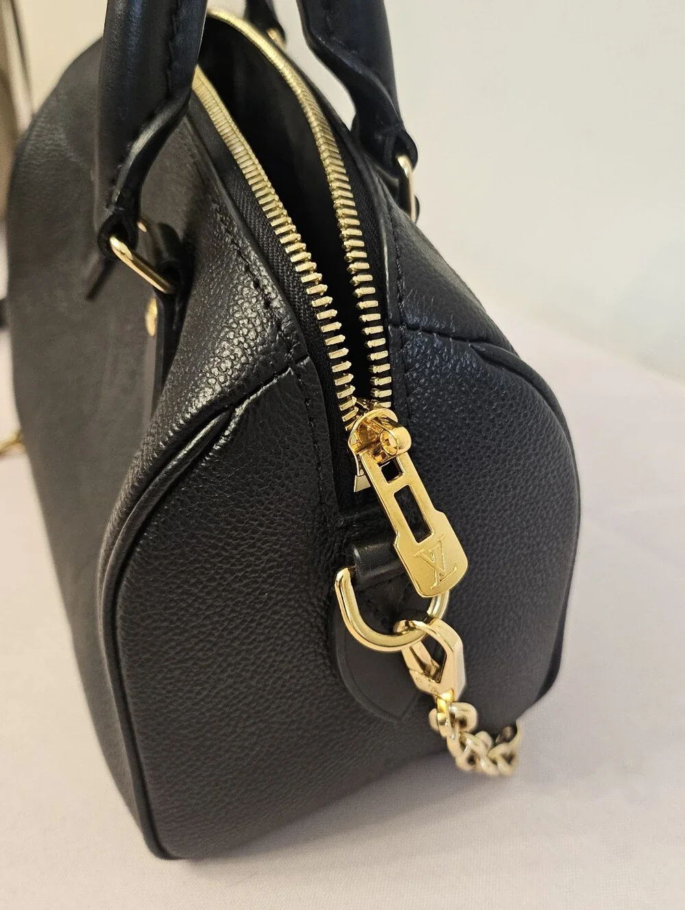 Louis Vuitton Speedy 20 Bandoulière Black Empreinte Microchipped